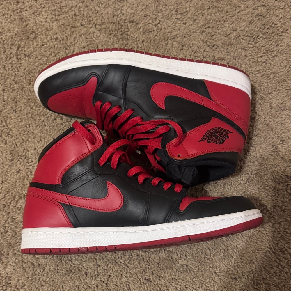 Nike Men's 2013 Bred Jordan 1 retro high OG